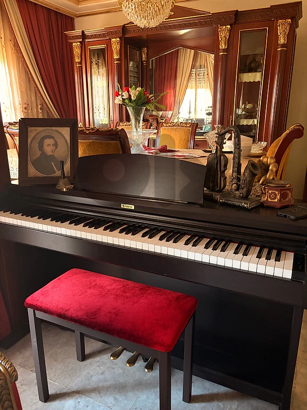 Piano kawai kdp90