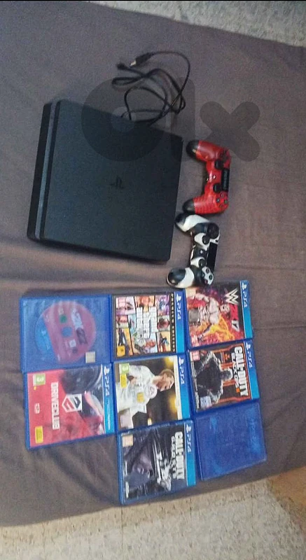 ps4 used like new with 7 games and 2 controllers for 250🔥🔥