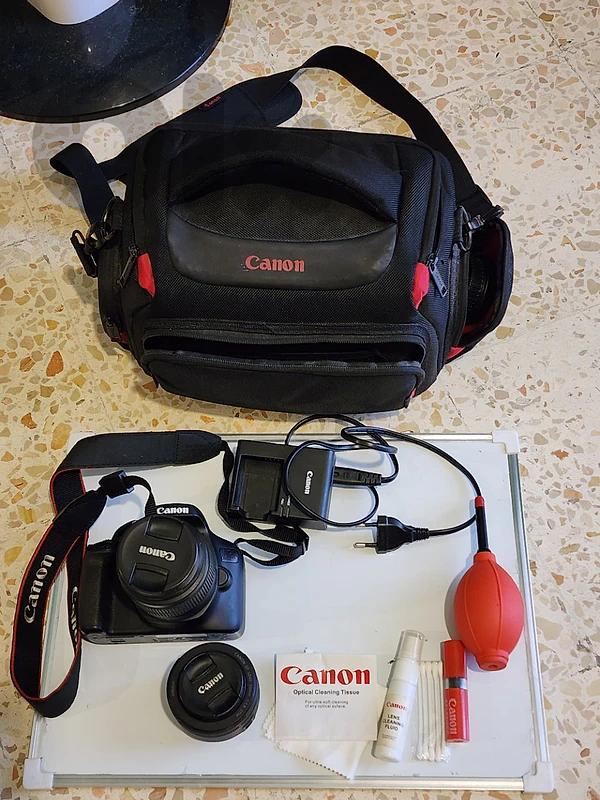 Canon EOS 4000D