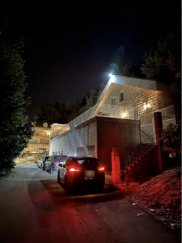 Full‑Furnished 3‑Level Mountain Villa in Kfardebian – 900 m²