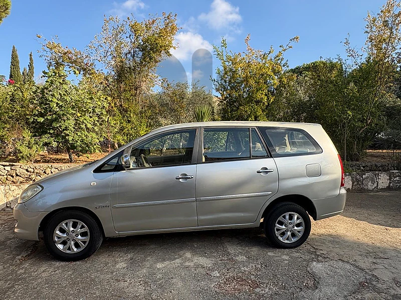 Toyota Innova 2006