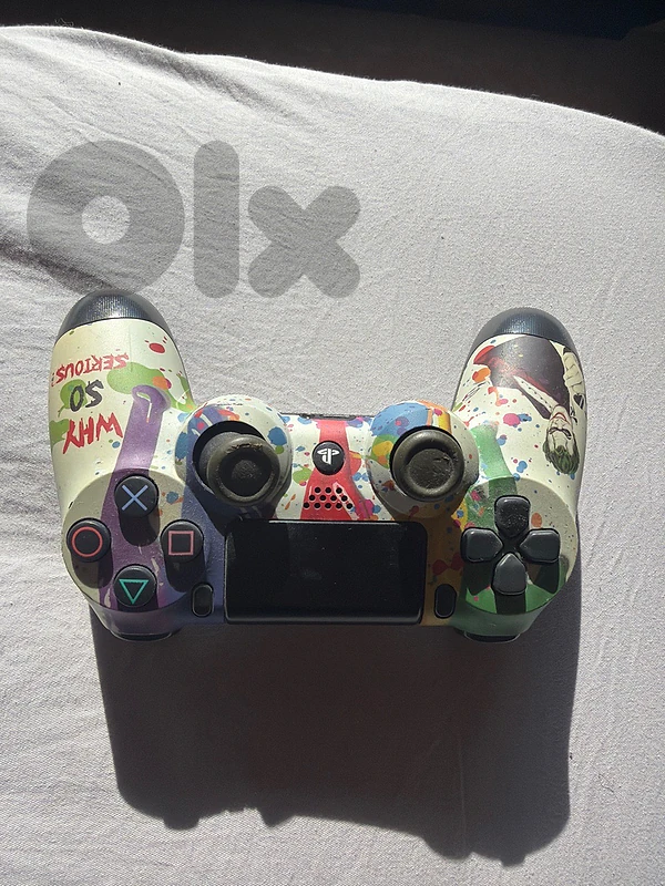 3 ps4 controllers