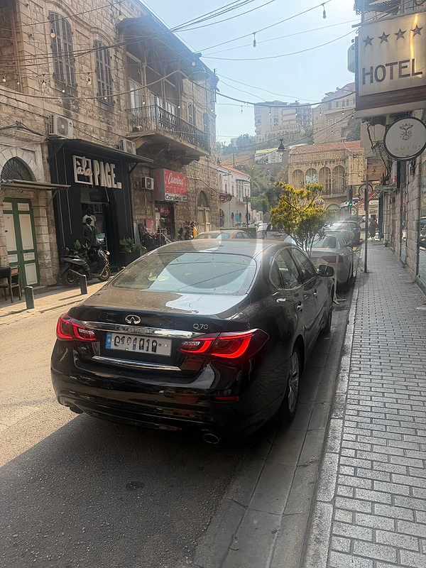 Infiniti Q series 2016 Q70