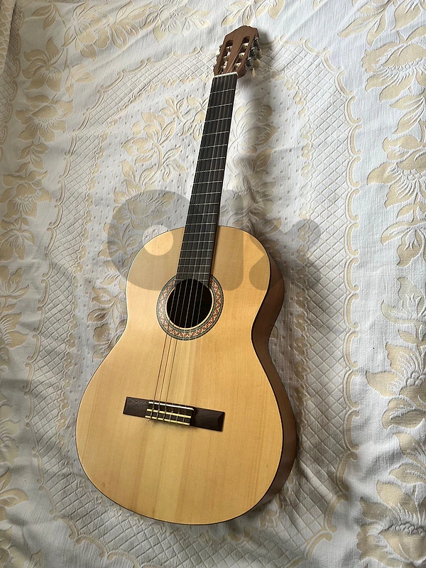 Yamaha C40M Guitar