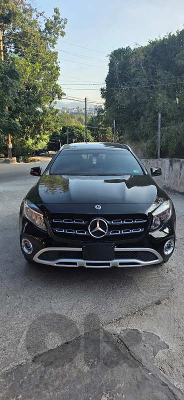 2018 GLA 250 4Matic Black on Black Full Options