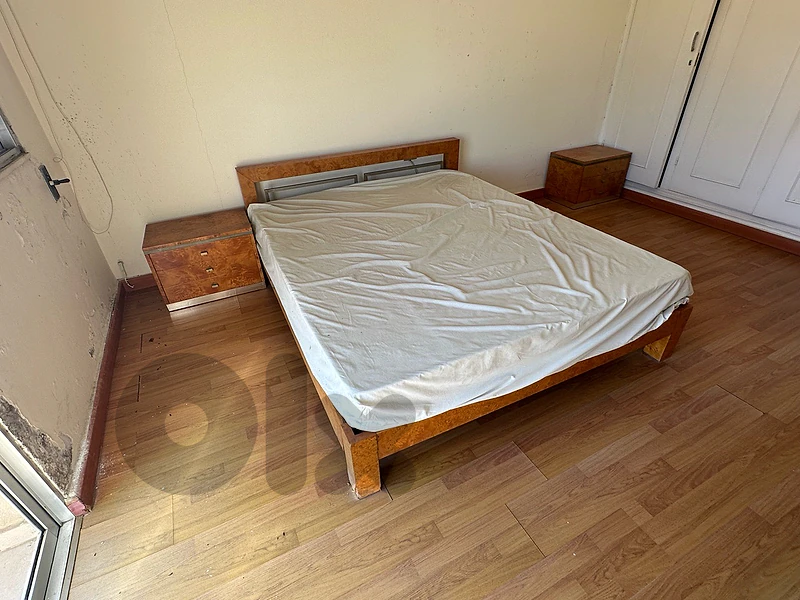 full bedroom