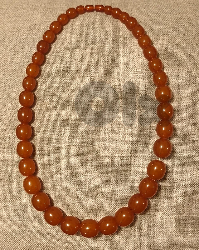 Brown graduated bead necklace
