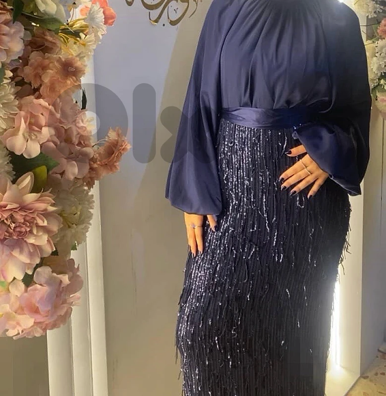 فستان سهرة للايجار