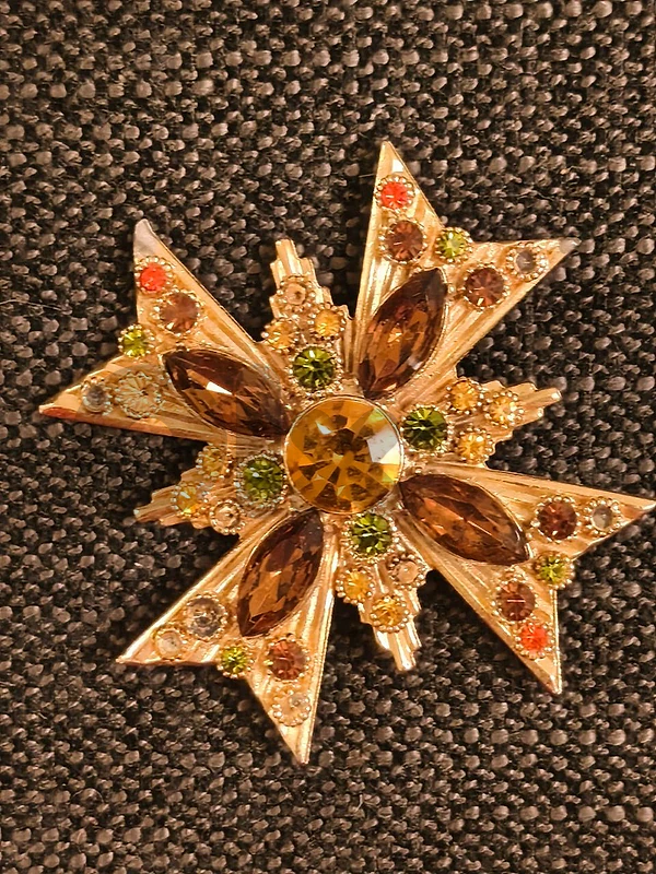 Gold-tone decorative cross brooch