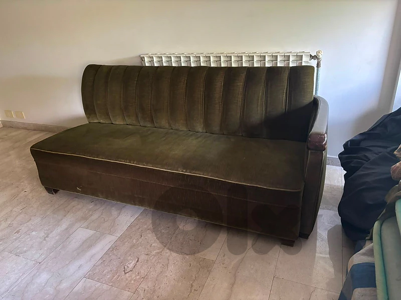 Sofa green velvet