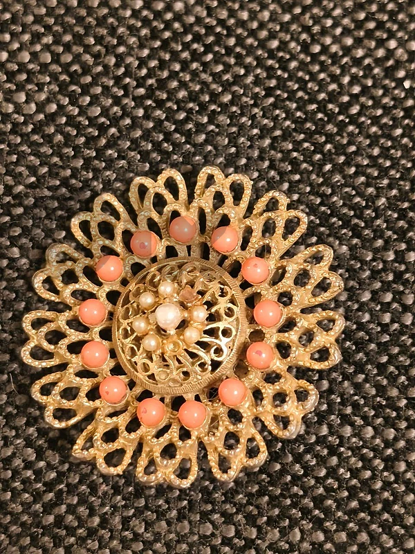 Gold-tone floral brooch
