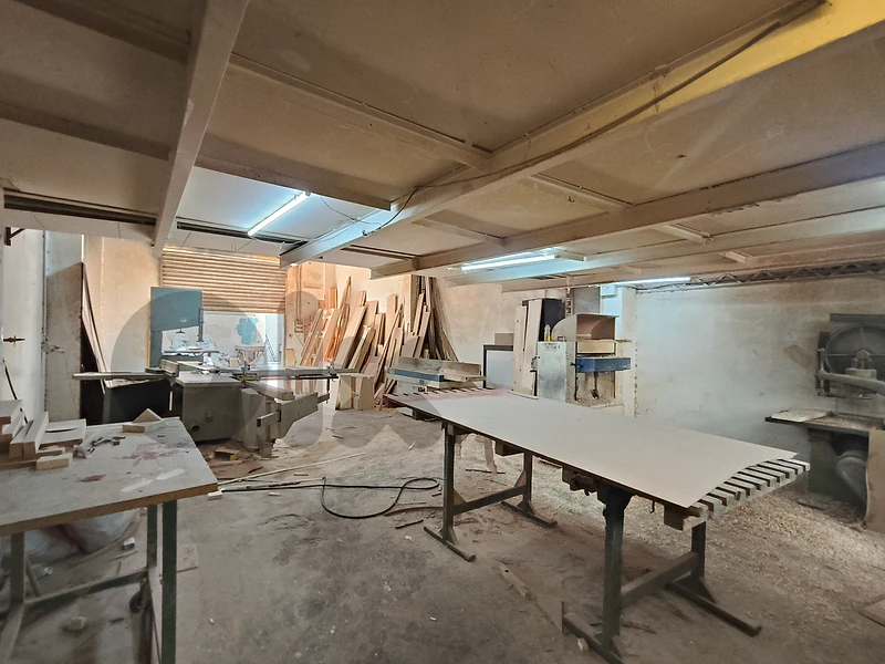 RWK248MF - shop for sale in Zouk Mosbeh