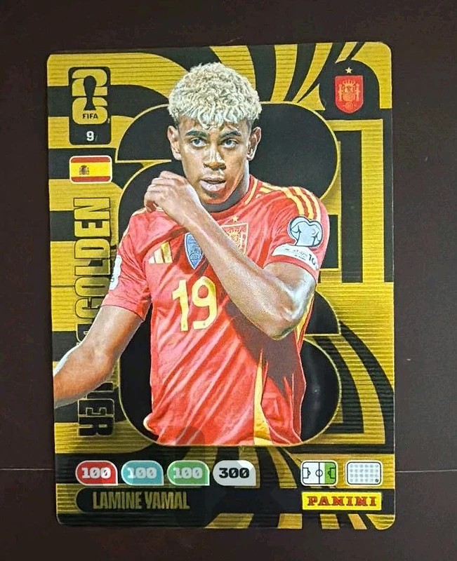 Lamine Yamal (Spain) Golden Baller insert subset (Card #9).