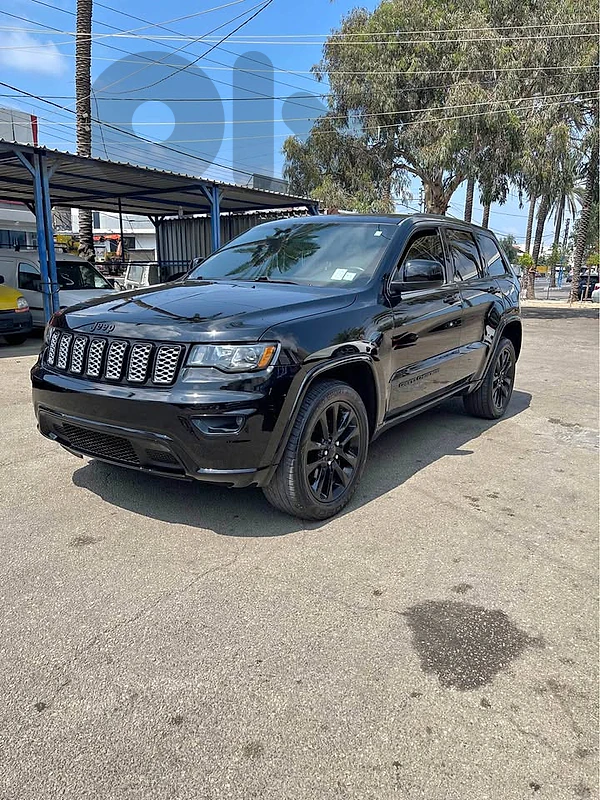 Grand cherokee	2018