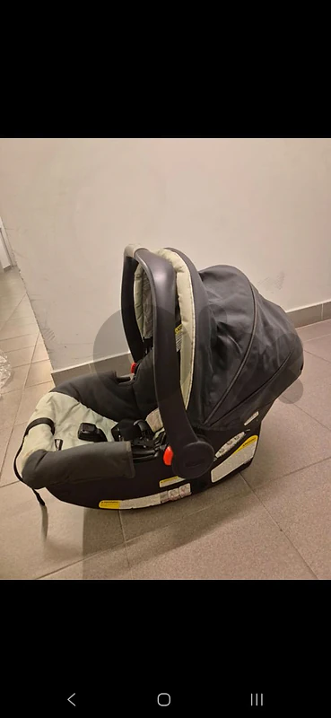 Car Seat Graco with free stroller