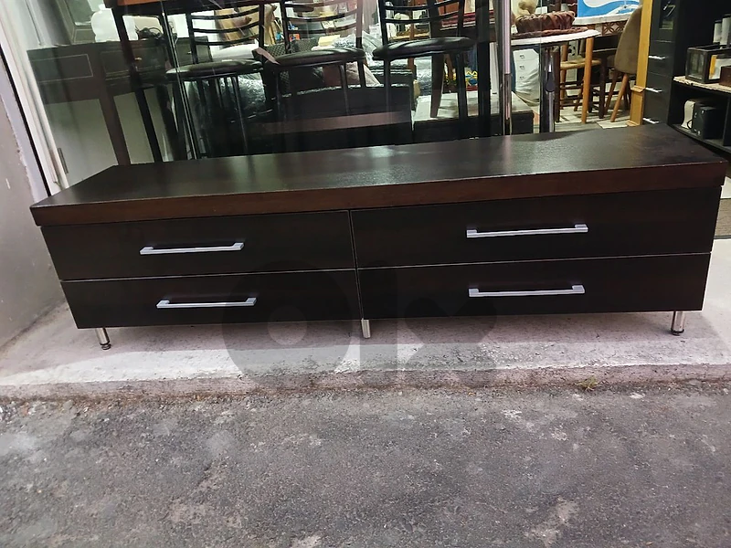 طاولي اوروبي شبه
