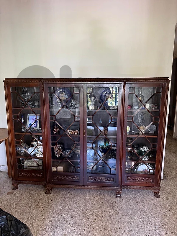 display cabinet