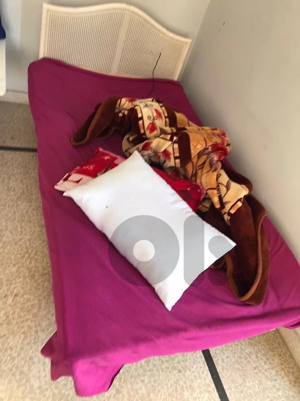Used Small Single Bed – Cane Headboard//سرير صغير مستعمل