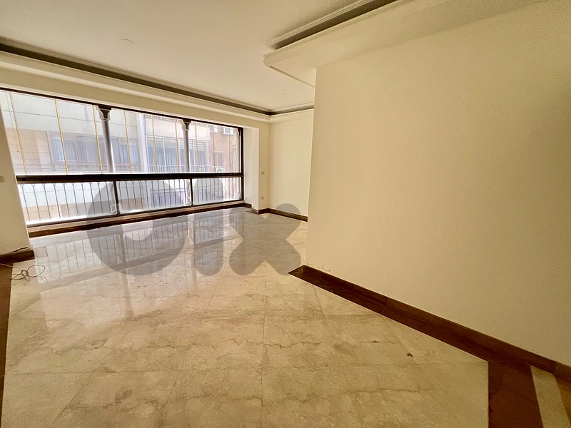 170sqm Apartment for sale in Clemenceau