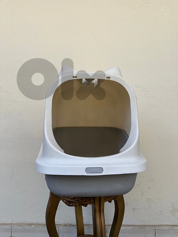 Covered Cat Litter Box / House / Litter Tray - صندوق حمام للقطط