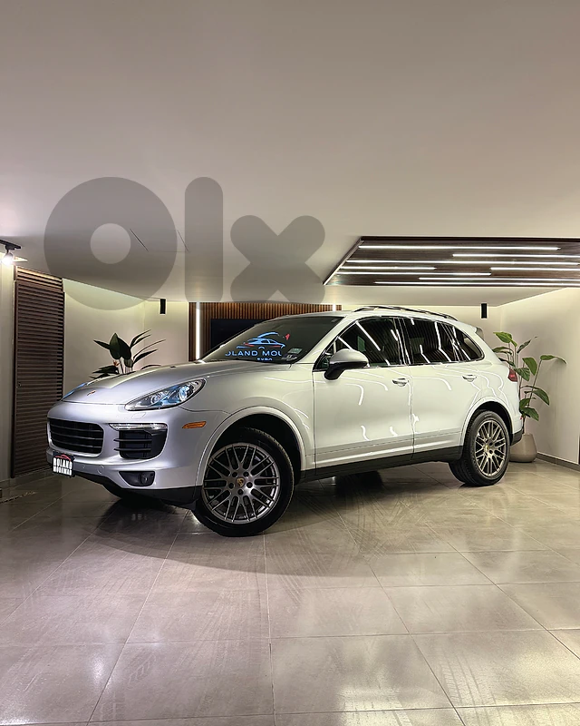2017 -  Porsche Cayenne S V6
