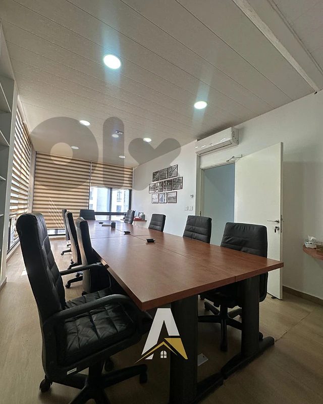230 SQM Office In Dekwaneh With Payment Facilities