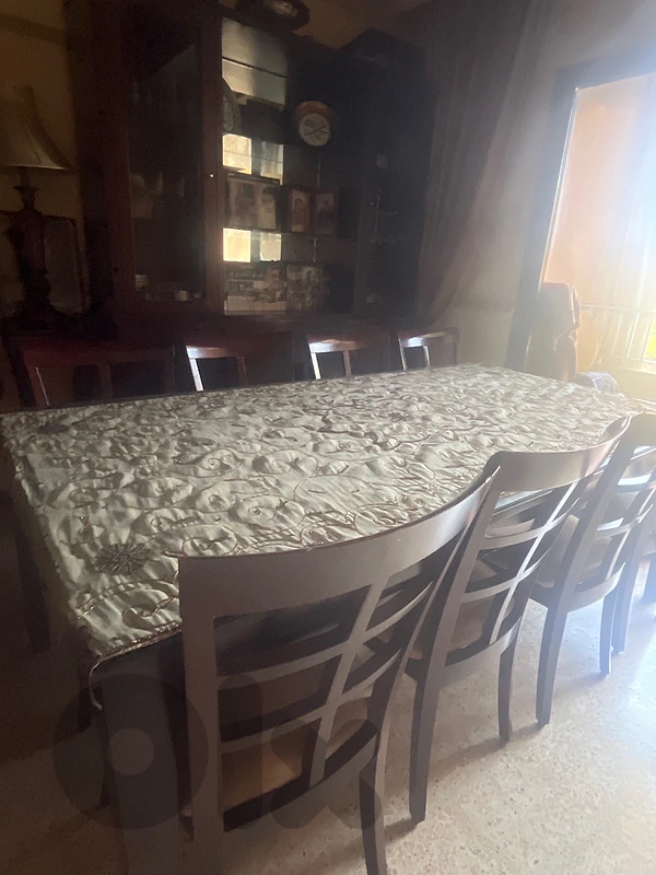 full wooden dinning table
