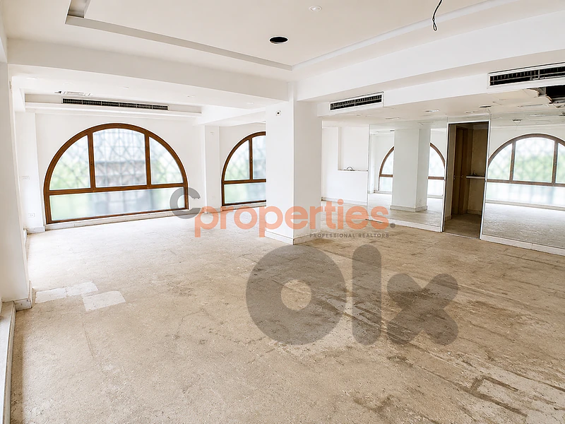 Office For Rent In Downtown مكتب للإيجار في وسط المدينة CPBMB03