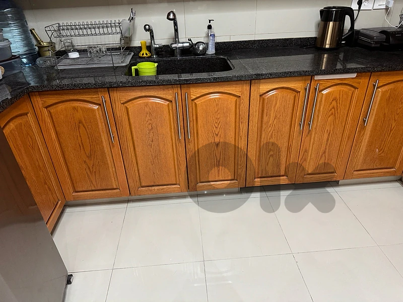 full kitchen
