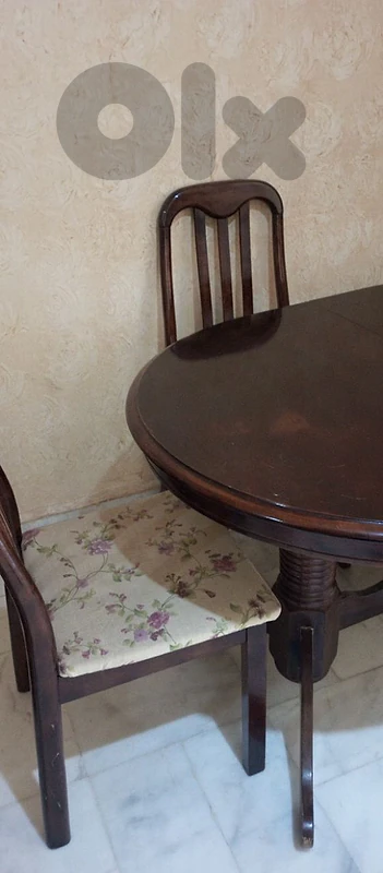 oak wood dining table with set of 4 chairs