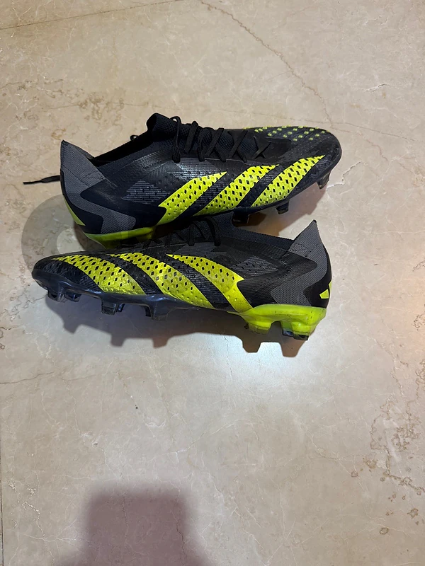 Adidas Predator Accuracy Football boots