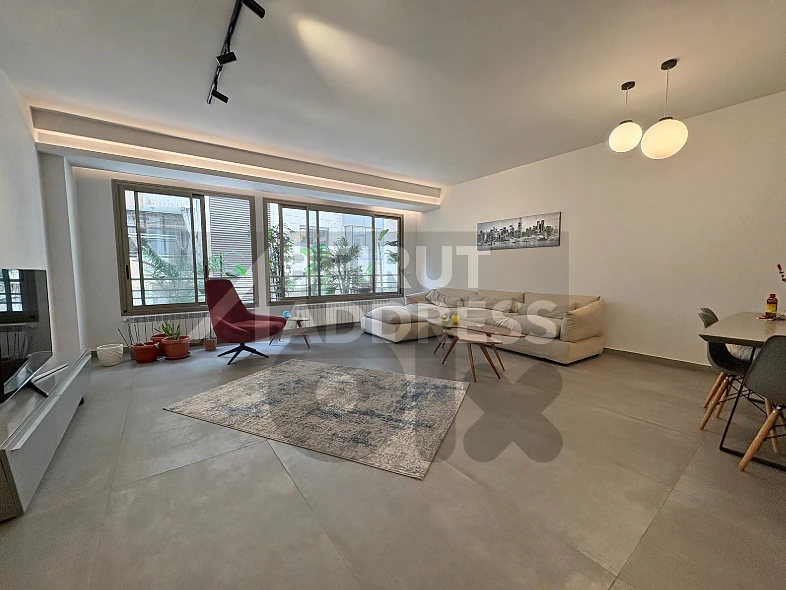 2 Bdrm Apartment in Central Achrafieh/ شقة غرفتي نوم في وسط الأشرفية