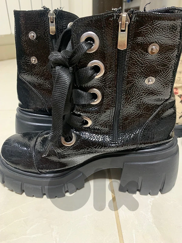 Black Boots