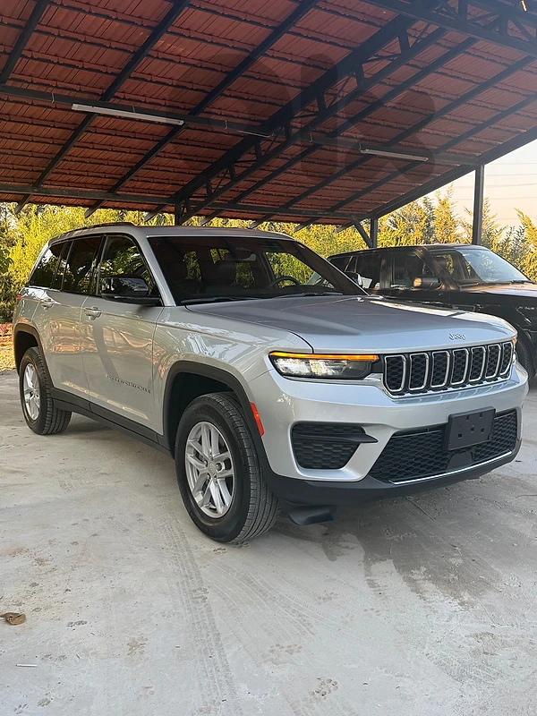 Jeep Grand Cherokee 2024 Laredo x