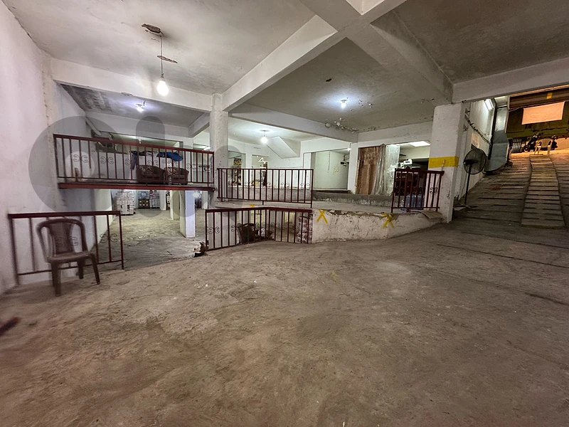 بيروت: BEIRUT مستودع للبيع770م سيارات wearhouse garage–زقاق البلاط
