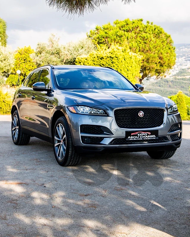 Jaguar F-Pace 2018 P-250 . Clean Carfax Jaguar F-Pace 2018 P-250 . Clean Carfax
