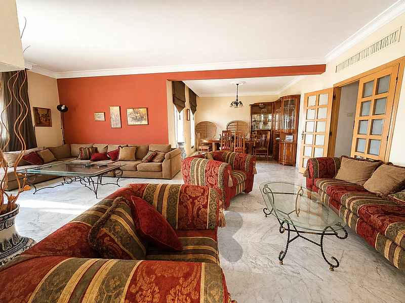 Furnished Apartment for Sale in Dik El Mehdi|Open Viewشقة مفروشة للبيع
