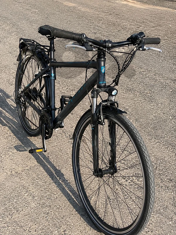 Electric Bicycle – 250W Motor, 21-Speed Shimano, 28-Inch Wheels | $460