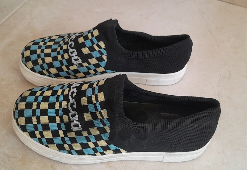 brand new shoe size 34 for boys