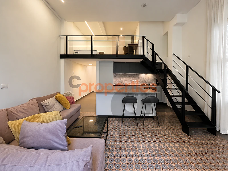 Apartment for Rent in Ain El Mreisseشقة للإيجار في عين المريسةCPBMKH83