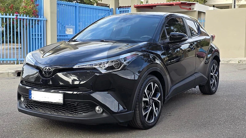 Toyota C-HR 2018 XLE Toyota C-HR 2018 XLE