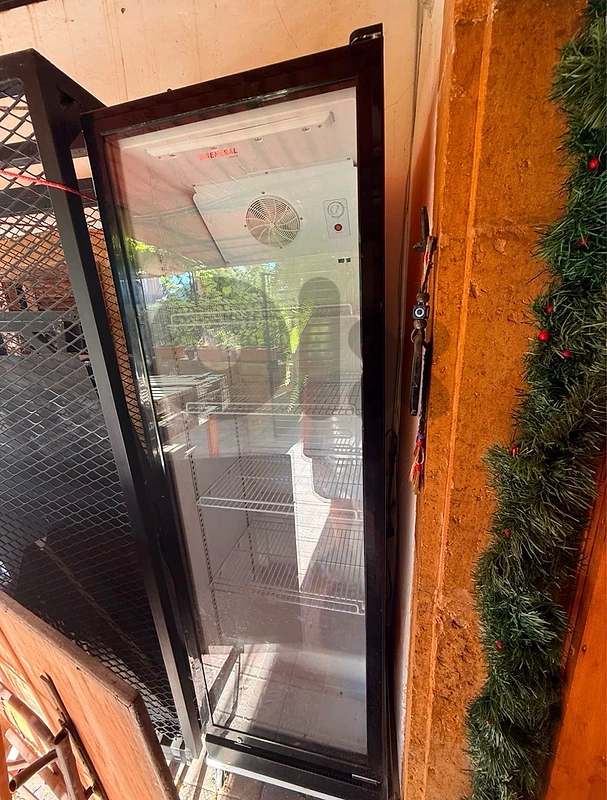 display fridge used 6 times with regulator