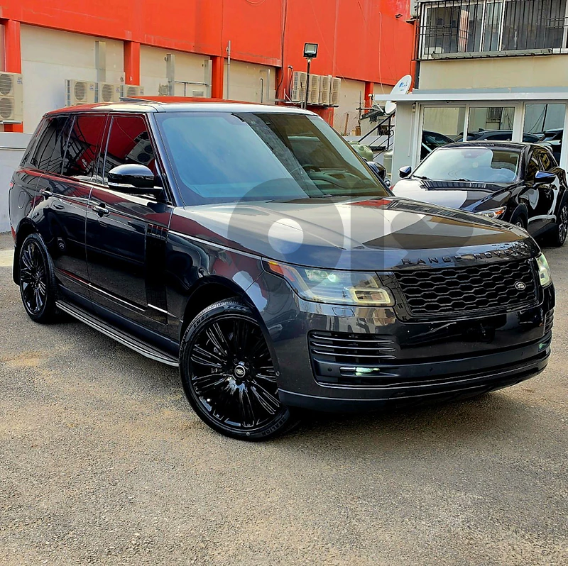 RANGE ROVER VOGUE V8 2018 CLEAN CARFAX BLACKEDITION MINT CONDITION RANGE ROVER VOGUE V8 2018 CLEAN CARFAX BLACKEDITION MINT CONDITION
