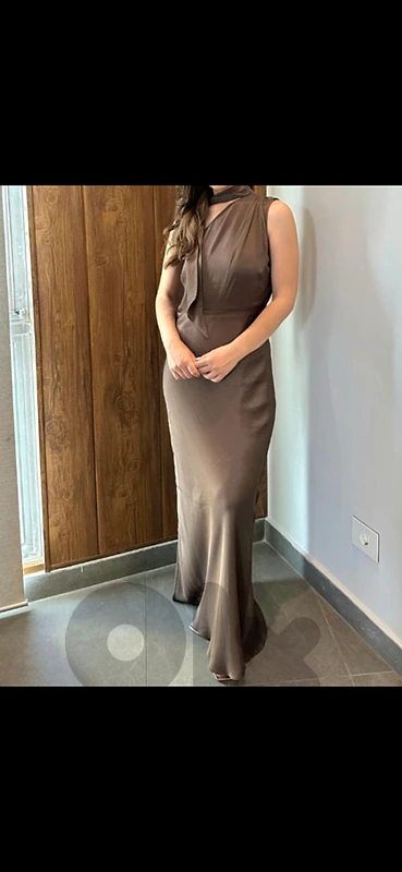 dress suitable for  non close acquaintanc wedding guest