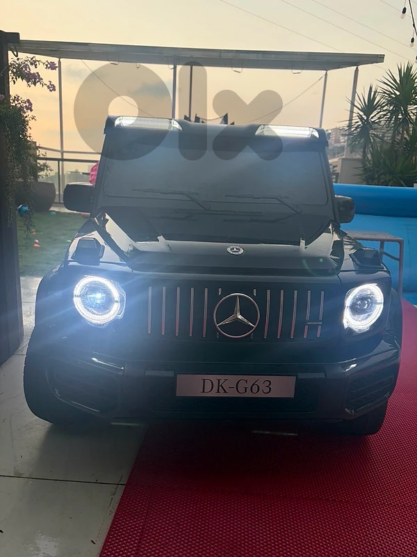 black Mercedes-AMG G63 licensed kids electric ride-on SUV