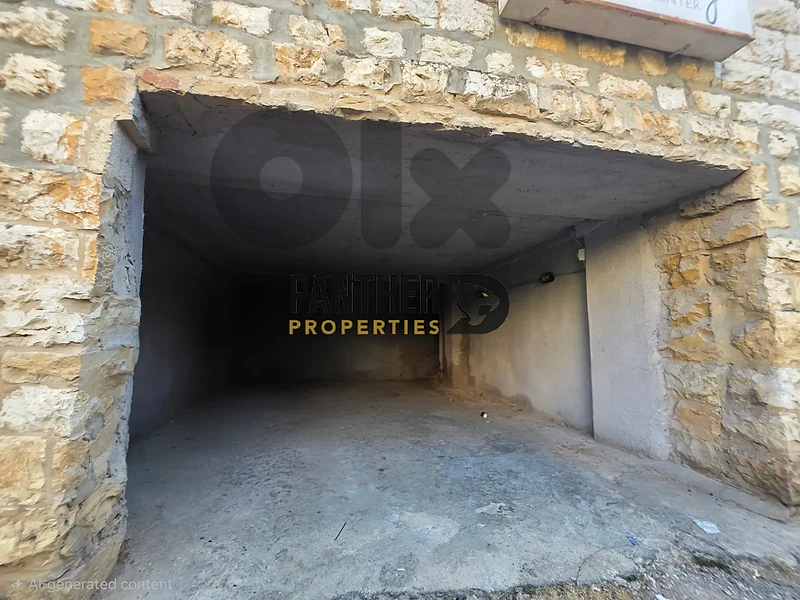 Stand ALone Apartment for sale  in Houmal Baabda Ref#MD151