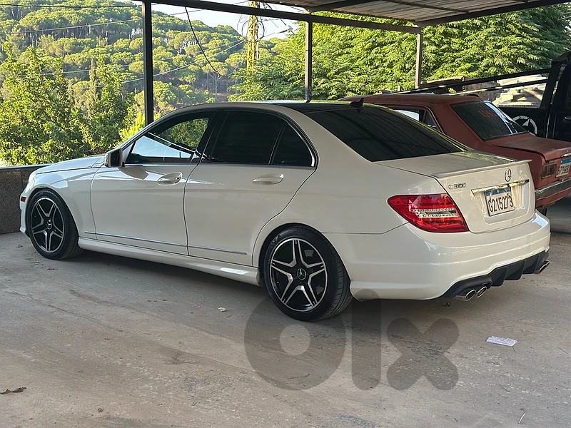 Mercedes-Benz C-Class 2012