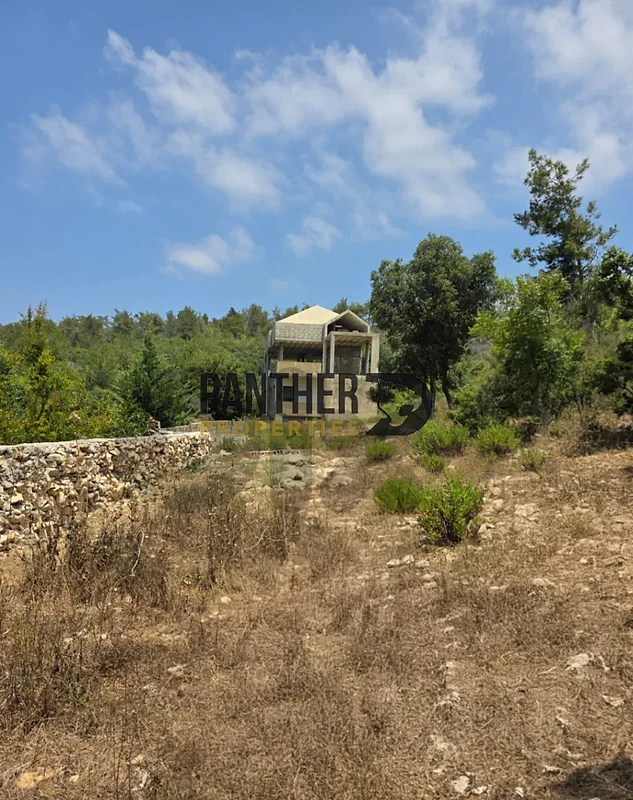 Villa for sale in Mechref Chouf Ref#MD156