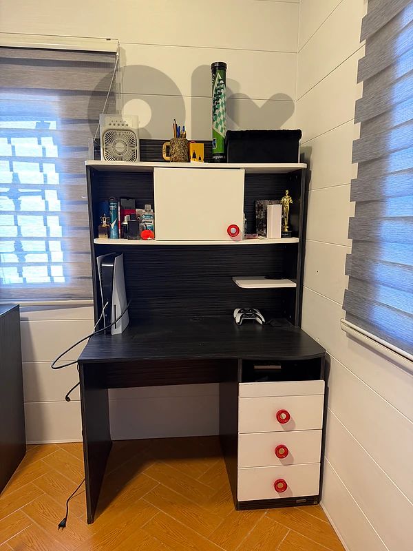 bedroom set (white and black) bedroom set (white and black)