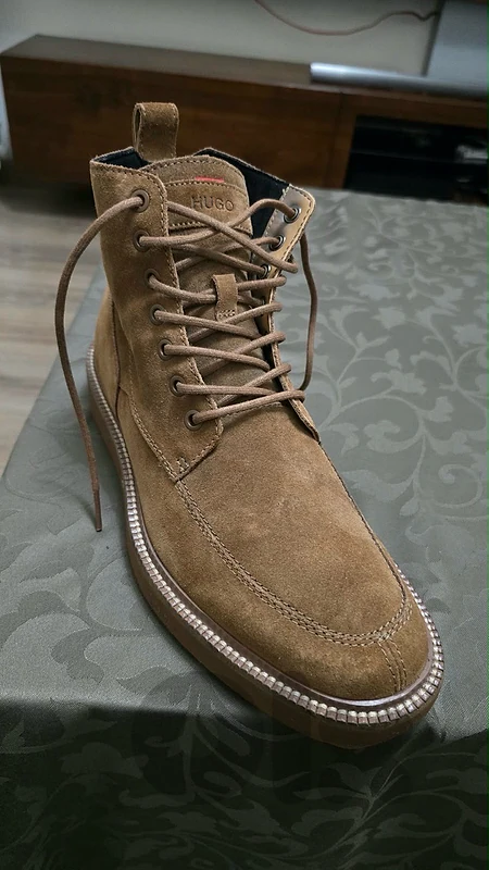 Hugo Boots